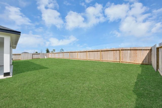 1414 Splashing Wave Dr, Iowa Colony, TX 77583