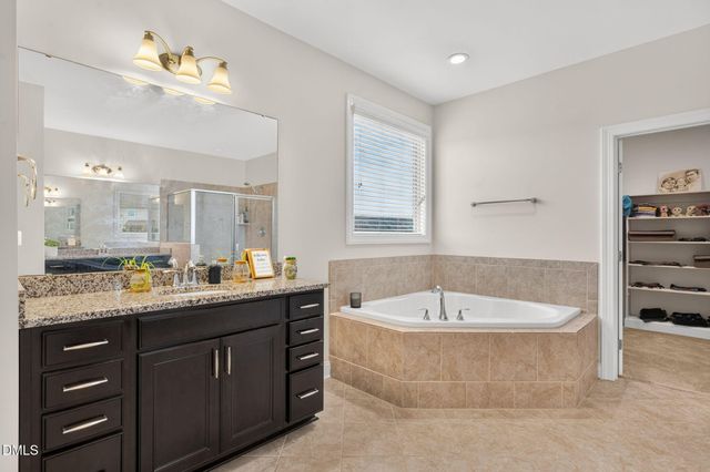 3801 Hickory Manor Drive, Apex, NC 27539