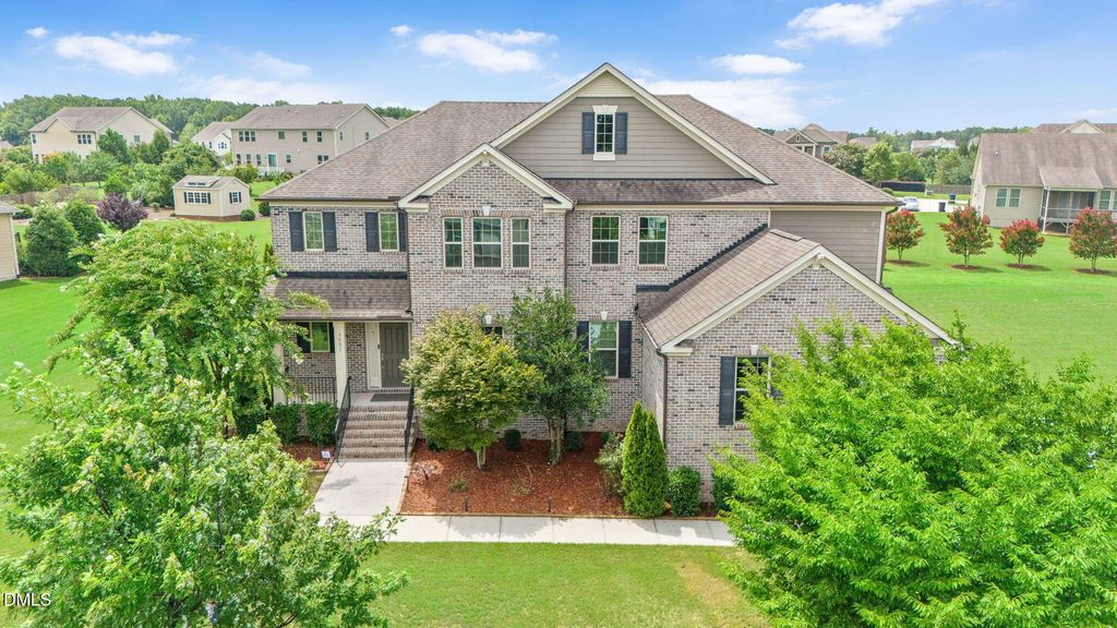 3801 Hickory Manor Drive, Apex, NC 27539