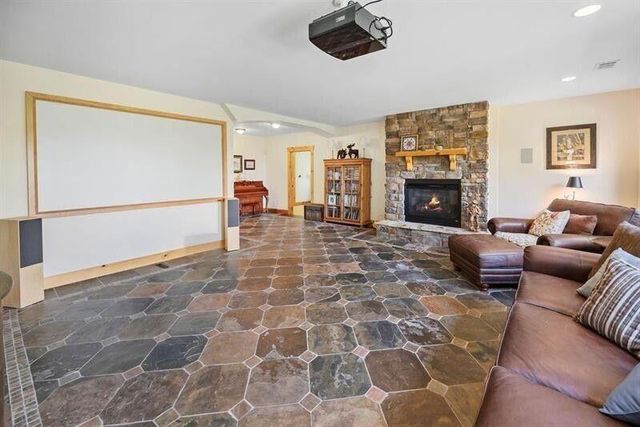 220 Terrace Way, Jasper, GA 30143