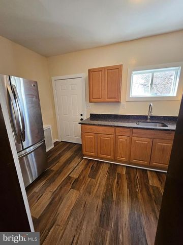 219 WOODLAWN AVE, Trenton, NJ 08609