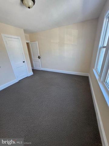 219 WOODLAWN AVE, Trenton, NJ 08609