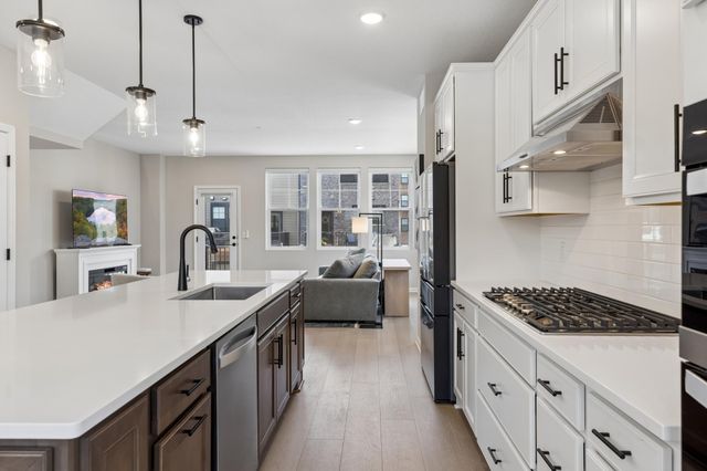 909 Mount Curve Boulevard A, Saint Paul, MN 55116
