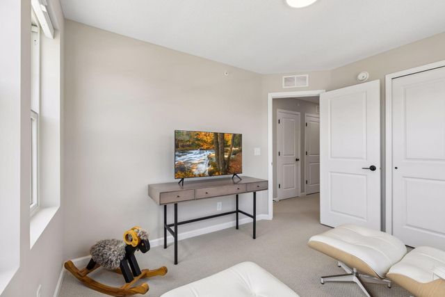 909 Mount Curve Boulevard A, Saint Paul, MN 55116