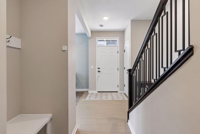 909 Mount Curve Boulevard A, Saint Paul, MN 55116