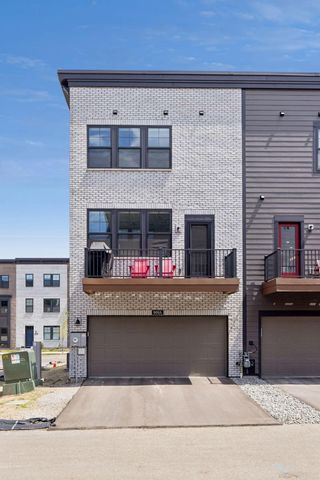 909 Mount Curve Boulevard A, Saint Paul, MN 55116