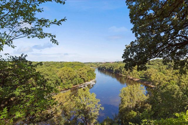 909 Mount Curve Boulevard A, Saint Paul, MN 55116