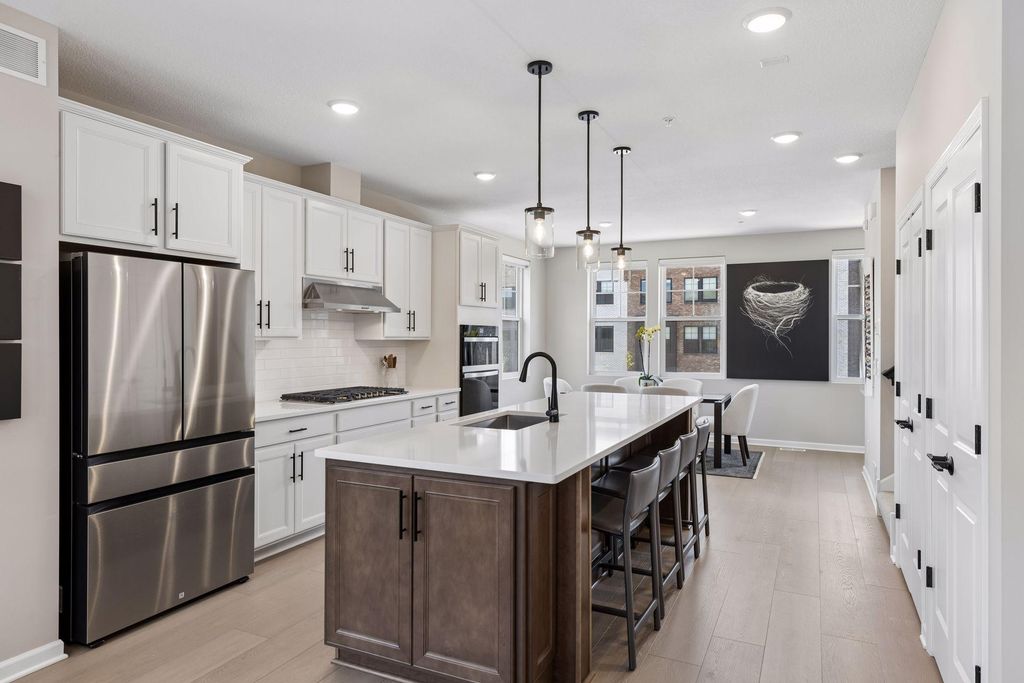 909 Mount Curve Boulevard A, Saint Paul, MN 55116 — photo 5