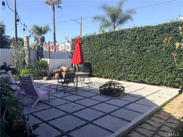 1318 E 100th Street, Los Angeles, CA 90002