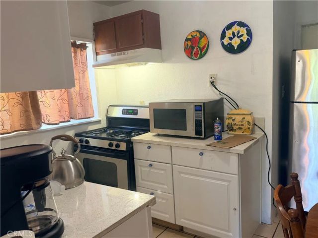 1318 E 100th Street, Los Angeles, CA 90002