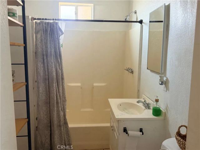 1318 E 100th Street, Los Angeles, CA 90002