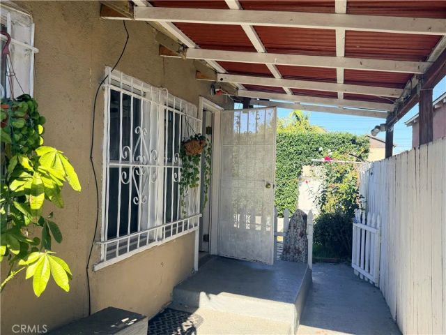 1318 E 100th Street, Los Angeles, CA 90002