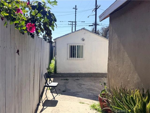 1318 E 100th Street, Los Angeles, CA 90002