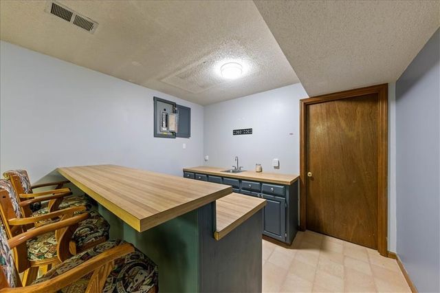 703 Ozark Short Line Court, Odessa, MO 64076