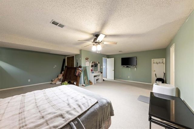 703 Ozark Short Line Court, Odessa, MO 64076