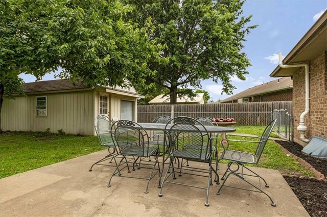 703 Ozark Short Line Court, Odessa, MO 64076