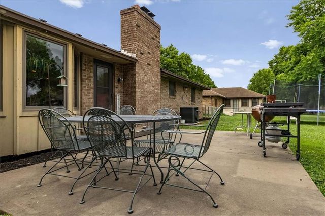 703 Ozark Short Line Court, Odessa, MO 64076