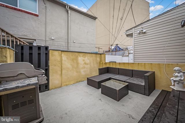 307 S EXETER ST, Baltimore, MD 21202