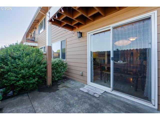 320 NECANICUM Dr 9, Seaside, OR 97138