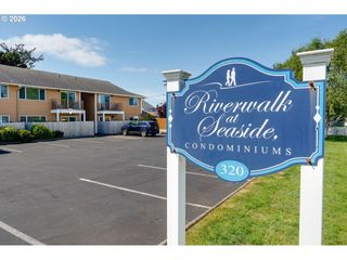 320 NECANICUM Dr 9, Seaside, OR 97138