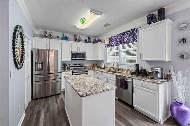 925 Pierce Ivy Court, Lawrenceville, GA 30043