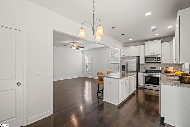 709 Wintergarden Place, Simpsonville, SC 29680