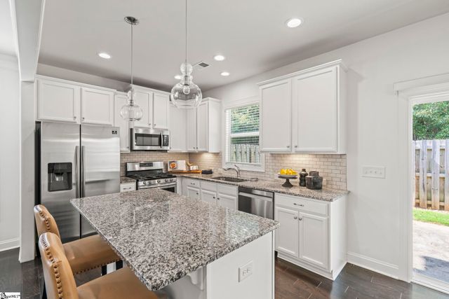 709 Wintergarden Place, Simpsonville, SC 29680