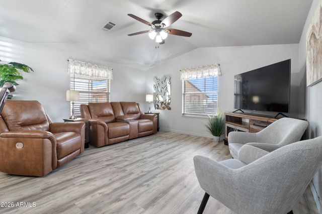 10936 E APACHE Trail 121, Apache Junction, AZ 85120