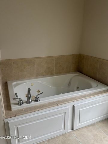 2055 Cambria Drive B, Greenville, NC 27834