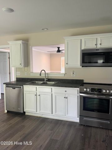 2055 Cambria Drive B, Greenville, NC 27834