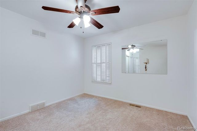 3082 Lindenwood Drive, Dearborn, MI 48120