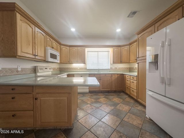 11513 W KANSAS Avenue, Youngtown, AZ 85363