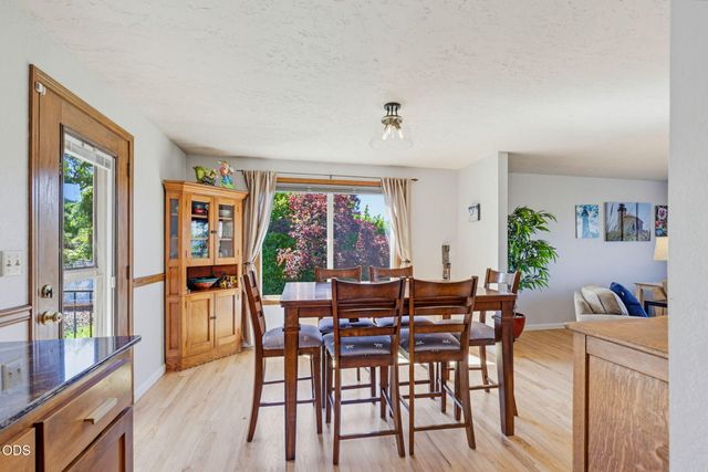 1314 Highcrest Drive, Medford, OR 97504