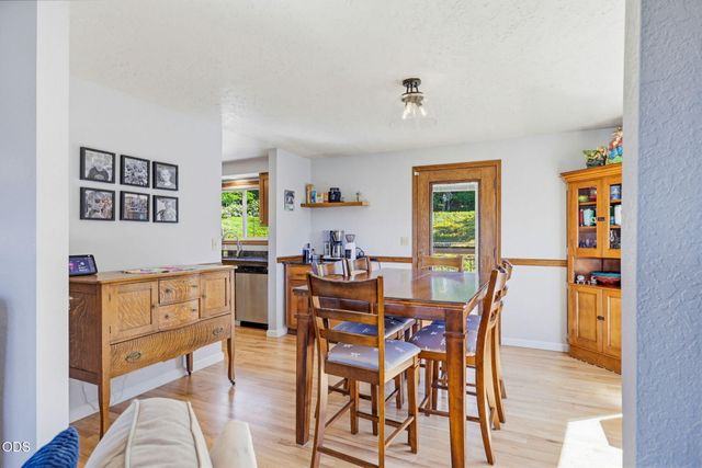 1314 Highcrest Drive, Medford, OR 97504