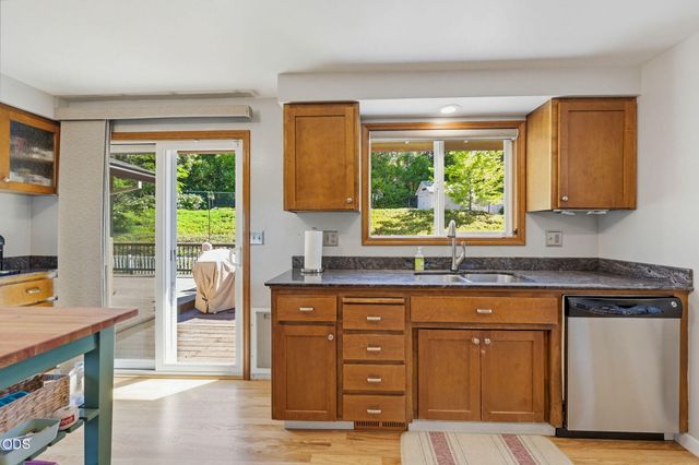 1314 Highcrest Drive, Medford, OR 97504