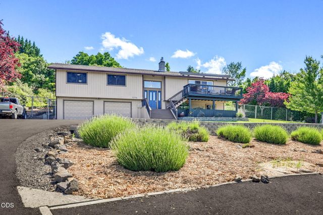 1314 Highcrest Drive, Medford, OR 97504