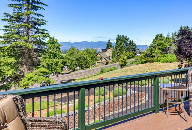 1314 Highcrest Drive, Medford, OR 97504