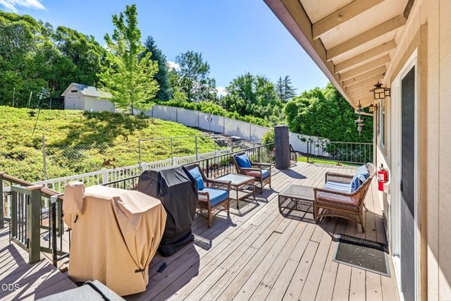 1314 Highcrest Drive, Medford, OR 97504