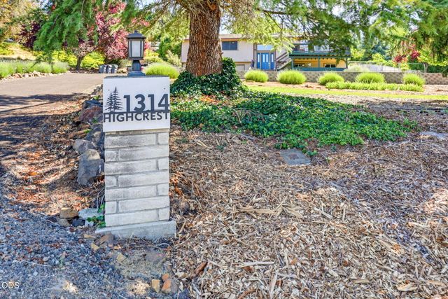 1314 Highcrest Drive, Medford, OR 97504