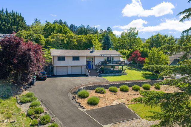 1314 Highcrest Drive, Medford, OR 97504