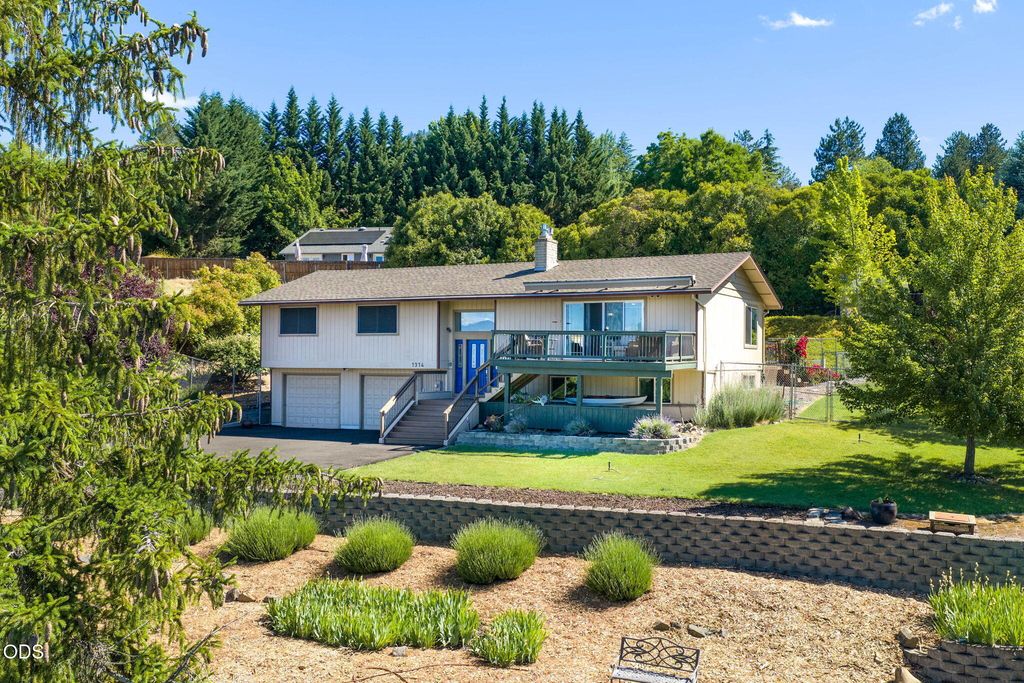 1314 Highcrest Drive, Medford, OR 97504