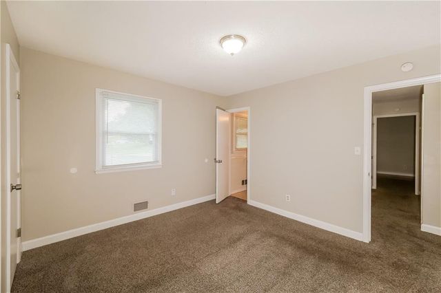11016 E 51st Street, Kansas City, MO 64133
