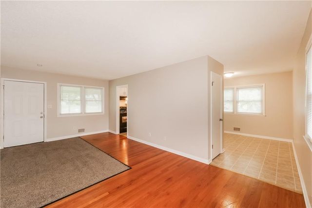 11016 E 51st Street, Kansas City, MO 64133