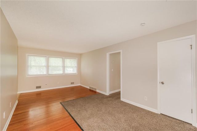 11016 E 51st Street, Kansas City, MO 64133