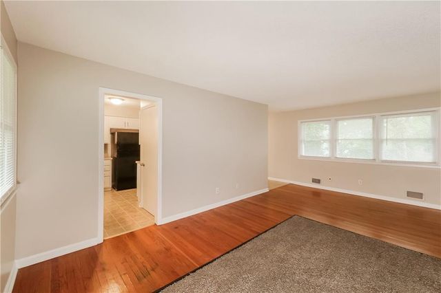 11016 E 51st Street, Kansas City, MO 64133