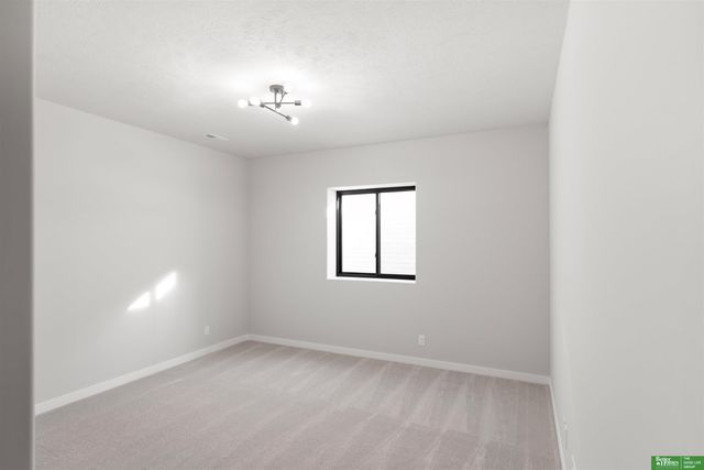 5415 N 196th Street, Elkhorn, NE 68022