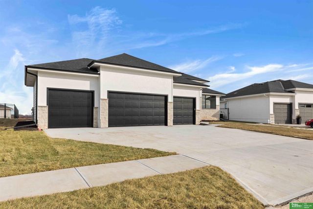 5415 N 196th Street, Elkhorn, NE 68022