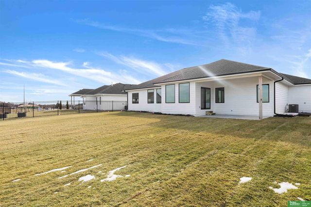 5415 N 196th Street, Elkhorn, NE 68022