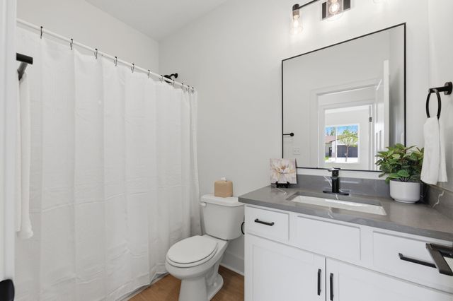 520 E Elmwood St, Park City, KS 67147