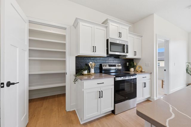 520 E Elmwood St, Park City, KS 67147